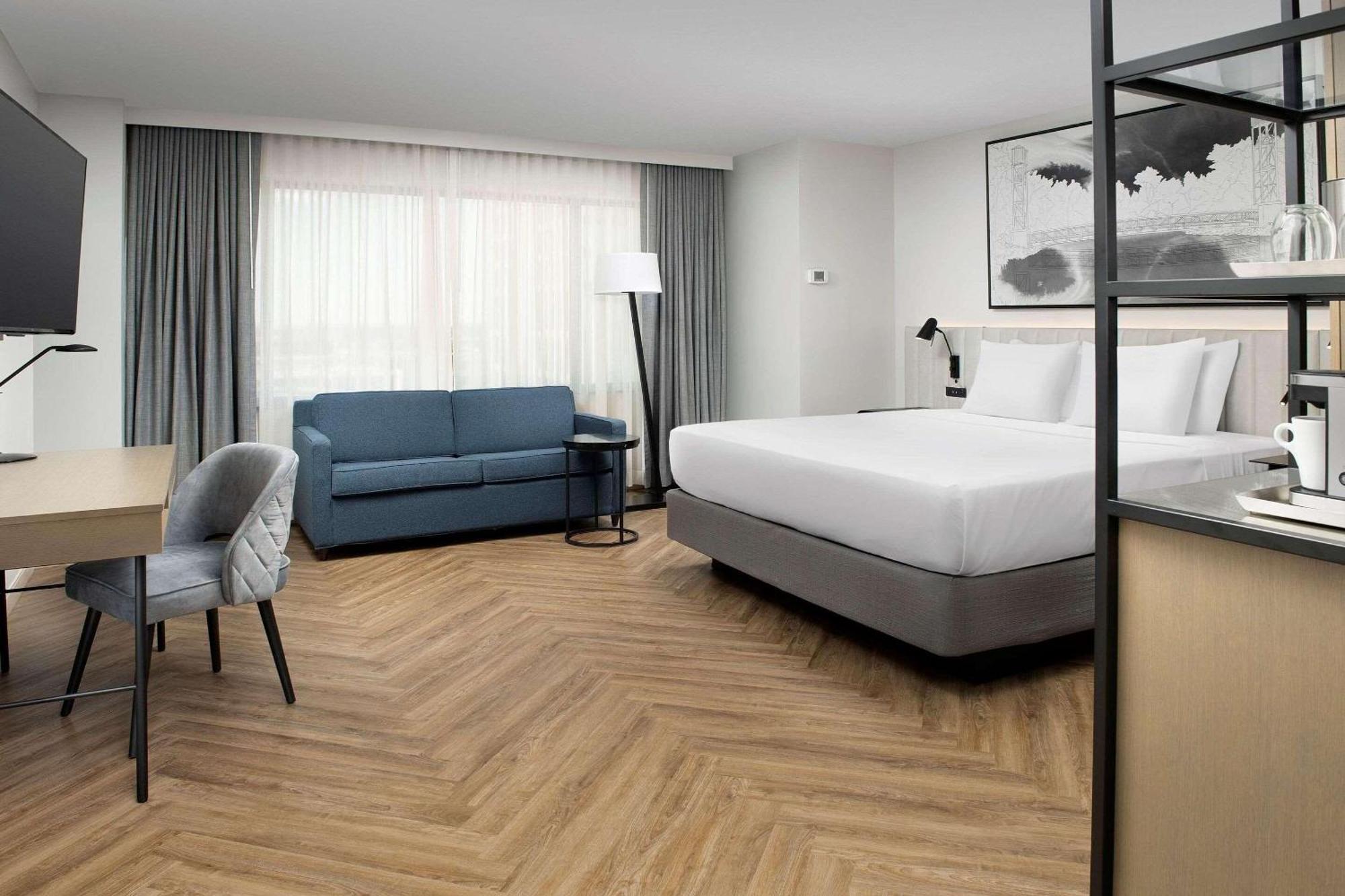 Radisson Hotel Fargo Esterno foto